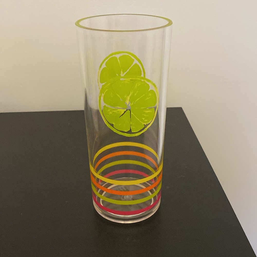 Set of Four Summer Outdoor Plastic Drinking Glasses Cups Fruit and Popsicles - Picture 4 of 7